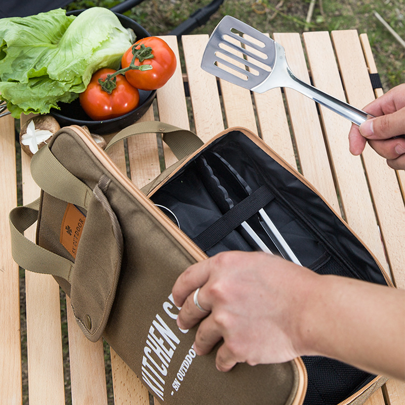 Camping Cooking Gear - ชุดเครื่องครัวแคมป์ปิ้ง 8 ชิ้น พร้อมกระเป๋าพกพา อุปกรณ์ทำครัวสำหรับเดินทางกลางแจ้ง กระเป๋าเก็บของ
